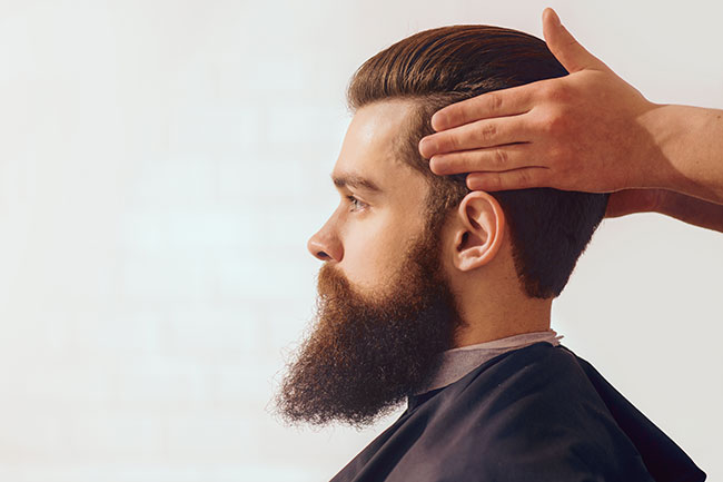 taglio capelli e barba uomo